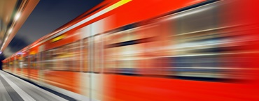 Il treno lascia il binario