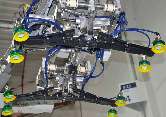 Dispositivo di presa a farfalla