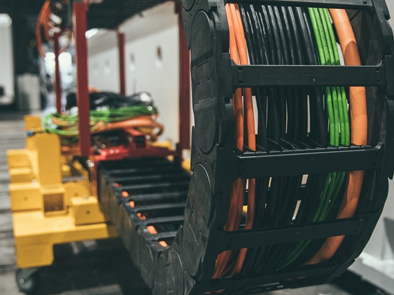 chainflex cables in energy chain