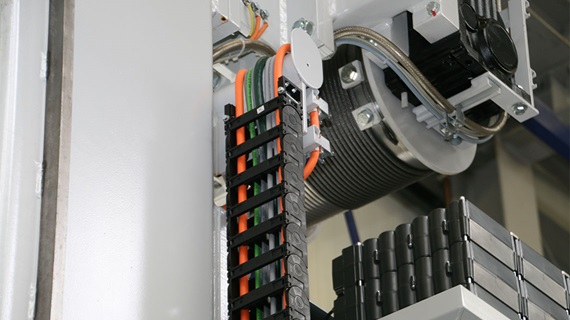 Energy chain and chainflex cables