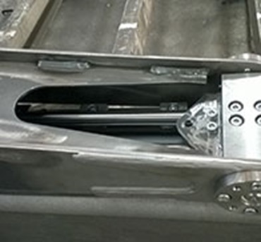 Detail drylin Linearführung in Hubpodium