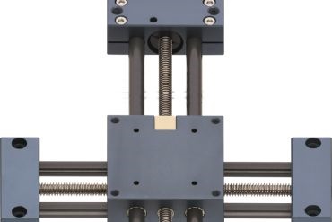 Table croisée XY avec entraînement à vis drylin® SHT