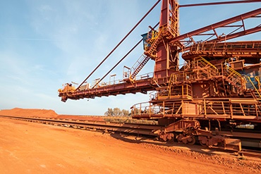 Bagger mit igus Komponenten