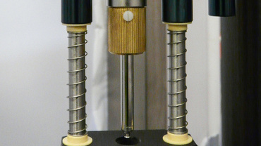 iglidur flanged bearing