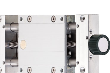 Unità lineare drylin SLW con azionamento a vite resistente alla torsione