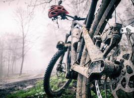 Mountain bike nel fango