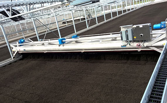 Dispositif de retournement de boues d'épuration